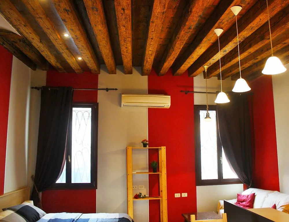 Mario Apartment 5012 Venice